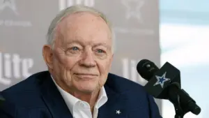 Ông Jerry Jones ủng hộ cựu ngôi sao Tony Romo đối mặt cáo buộc OWI