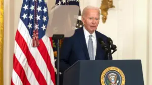 Con trai Hunter Biden tiết lộ Tổng Thống Joe Biden bị ung thư tiền liệt tuyến di căn và gây đau đớn