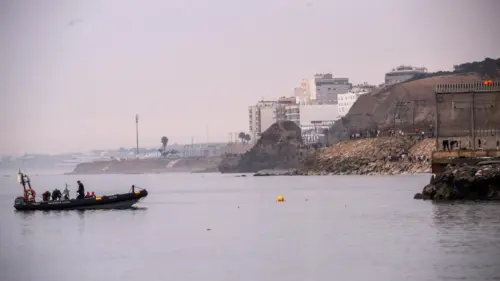Tây Ban Nha Lập Rào Chắn Biển Biên Giới Ceuta Với Morocco Sau Vụ Vượt Biên Khiến 67 Người Chết