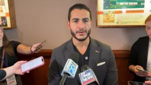 Lãnh đạo Thượng viện Michigan bị dồn ép về liên hệ với Hasan Piker và rạn nứt với Đảng viên Do Thái