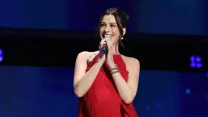 Anne Hathaway, Bob Iger, Dwayne Johnson và nhiều nhân vật khác được vinh danh tại Lễ Trao Giải Disney Legends 2026