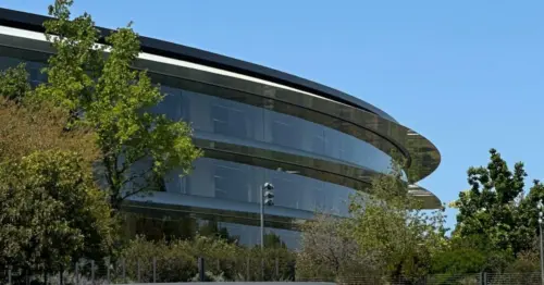 Apple Tuyển Dụng Giám Đốc Điều Hành Hãng Hàng Không Hoa Kỳ Cho Bộ Phận Quan Hệ Chính Phủ