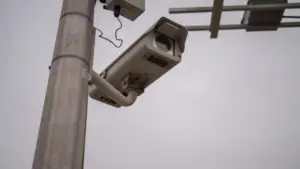 Dự luật cho phép lắp camera tốc độ trên Xa lộ Thái Bình Dương ở Long Beach sẽ trình Thống đốc