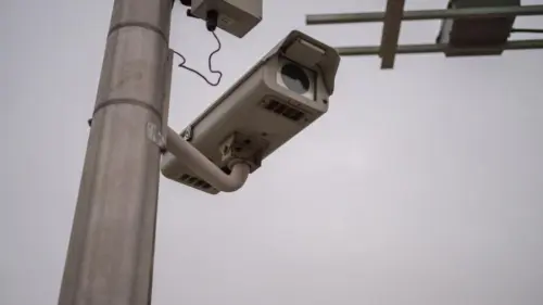Dự luật cho phép lắp camera tốc độ trên Xa lộ Thái Bình Dương ở Long Beach sẽ trình Thống đốc