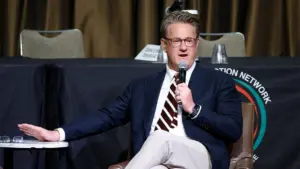 Joe Scarborough chỉ trích Đảng Dân Chủ vì không tách mình khỏi Hasan Piker