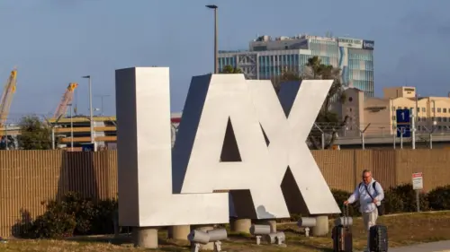 Hành Khách Qua Đời Sau Khi Gặp Biến Cố Y Tế Giữa Chuyến Bay Đến LAX