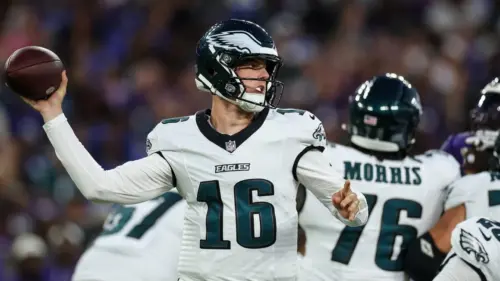 McKee Vượt Qua Dalton Trong Trận Thua Của Eagles