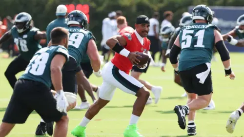 Eagles Công Bố Danh Sách Đội Hình Ban Đầu 53 Người Cho Mùa Giải 2026