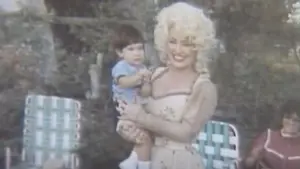 Nữ ca sĩ nhạc Đồng quê Dolly Parton qua đời ở tuổi 80