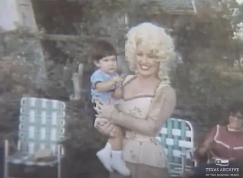 Nữ ca sĩ nhạc Đồng quê Dolly Parton qua đời ở tuổi 80