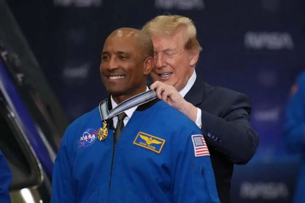 Cảnh báo giao thông: Tổng thống Trump tại NASA thứ Sáu, dự kiến đóng đường khi Tổng thống trở về Ellington