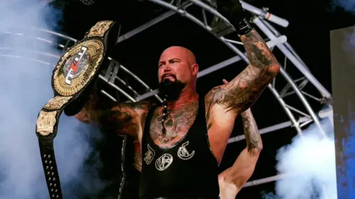 Doc Gallows của MLW tự hào giành chức vô địch đồng đội cùng Karl Anderson