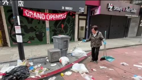 Rác thải tràn lan và việc đổ trộm gây ra cuộc dọn dẹp tự phát tại khu phố Tàu San Francisco