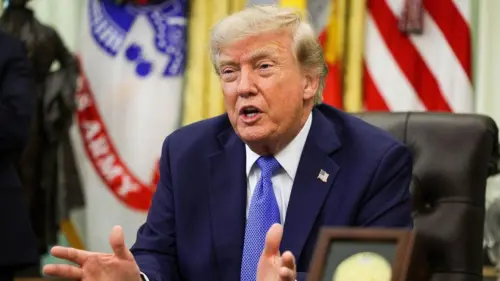 Tranh chấp về luật trục xuất 18 thế kỷ của Tổng Thống Trump tiếp diễn tại tòa án