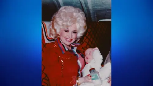 Cựu Giám đốc Tin tức KPRC 2 chia sẻ cuộc gặp tình cờ với Dolly Parton