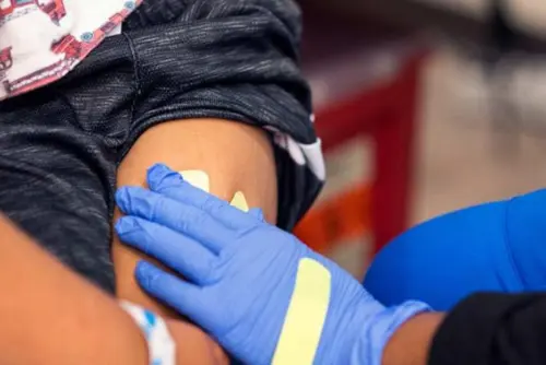 Chưởng lý Texas điều tra Học viện Nhi khoa Hoa Kỳ về khuyến cáo vaccine trẻ em