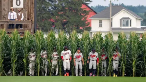 Philadelphia Phillies Thắng Minnesota Twins 7-1 Trong Trận Cầu Trường Mộng Mơ 2026