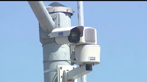 Dự luật cho phép lắp đặt camera tốc độ trên Xa lộ Liên tiểu bang ở Long Beach được tiến triển