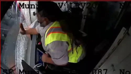 Video ghi lại cảnh tài xế xe điện công cộng ngủ gật ngay trước vụ va chạm ở San Francisco