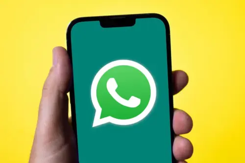 WhatsApp Đối Phó Tin Nhắn Lừa Đảo Bằng Công Cụ AI Mới