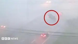 Bão lớn lật xe, gây ngập lụt ở Ohio