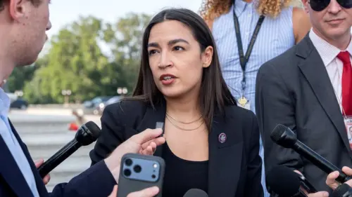 Truyền thông cánh tả chỉ trích bà Alexandria Ocasio-Cortez về cách bà xử lý thuật ngữ “Woke”