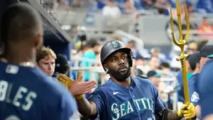 Cách xem trận đấu của đội Cubs và Seattle Mariners trên kênh FOX 13