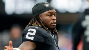 Ngôi sao chạy cánh Ashton Jeanty của Raiders dính chấn thương chân trong buổi tập