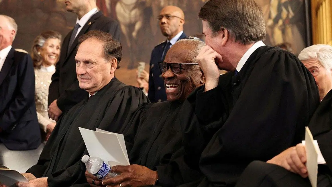 Chánh án Tòa Tối cao Clarence Thomas hồi tưởng về cuộc trò chuyện vui vẻ với Chánh án Alito về thời còn học luật tại Yale