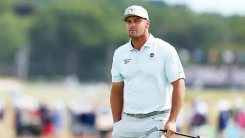 Bryson DeChambeau xác nhận hẹn hò với thủ môn khúc côn cầu Mikayla Demaiter