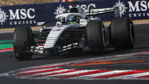 Đội đua F1 Hoa Kỳ thay đổi Giám đốc đội giữa mùa giải