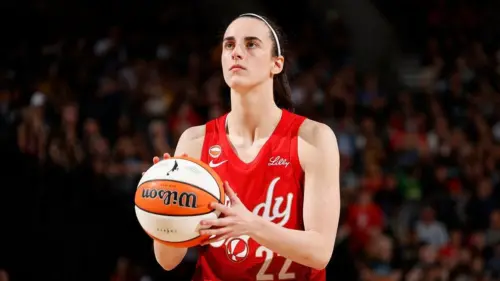 Các nhóm vận động ủng hộ phụ nữ phản ứng trước câu trả lời của Caitlin Clark về các cuộc biểu tình tại các trận đấu của Fever