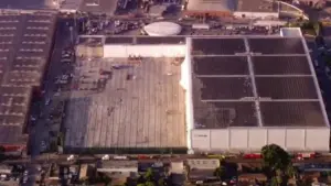 Cư dân Boyle Heights giận dữ khi thời hạn dọn dẹp kho hàng Lineage sắp hết