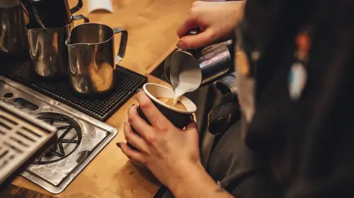 Chủ quán cà phê Idaho đối mặt đe dọa giết người sau khi xua đuổi nhóm ủng hộ quyền phá thai