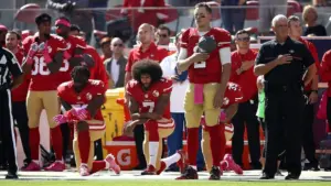 Colin Kaepernick sẽ nhận giải Thường Dân Nhân Ái Muhammad Ali