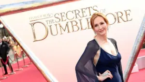 Đạo diễn “Harry Potter” của HBO từ chối vì quan điểm của J.K. Rowling về người chuyển giới