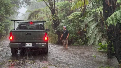 Bão Lala cấp 1 đổ bộ Hawaii, mang theo mưa lớn, gió mạnh và lũ lụt