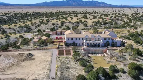 New Mexico kiện Bộ Tư pháp Hoa Kỳ và luật sư Todd Blanche