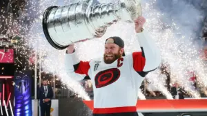 Đội Bóng Chày Hạng Nhì Triển Lãm Mẫu Áo Gây Cười Tưởng Niệm Carolina Hurricanes