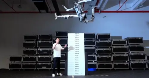 Robot “Superman” của Unitree nhảy cao hơn 6 feet, tốc độ trên 40 feet/giây