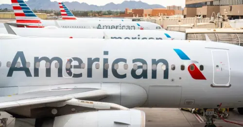 Hai máy bay American Airlines suýt va chạm trên bầu trời Phoenix