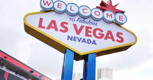 Visit Las Vegas tặng thẻ xăng miễn phí tại Culver City