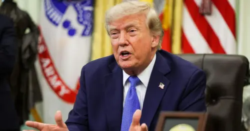 Tổng Thống Trump Yêu Cầu Iran Bồi Thường Cho Nạn Nhân USS Cole và Các Trường Hợp Tử Trận Khác
