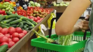 Chi Tiêu SNAP Giảm Mạnh Khi Yêu Cầu Làm Việc Mới Có Hiệu Lực