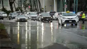 Bão nhiệt đới Moke hình thành, Đảo Lớn Hawaii chuẩn bị đón thêm mưa sau bão Lala