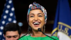 Nữ Dân Biểu Ilhan Omar tái đắc cử nhiệm kỳ thứ năm tại Minnesota