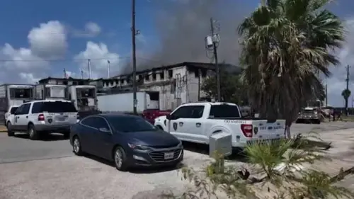 Cháy lớn tại nhà kho hải sản Galveston, quản lý đau lòng: ‘Chúng tôi mất hết’