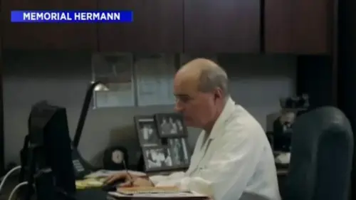 Bác Sĩ Ghép Tạng Cũ Của Memorial Hermann Bị Buộc Tội Gian Lận Hồ Sơ Bệnh Nhân, Sẽ Ra Tòa Liên Bang