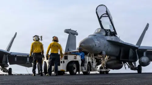 Dân biểu Dân chủ đòi lời giải thích về điều kiện trên tàu USS Lincoln