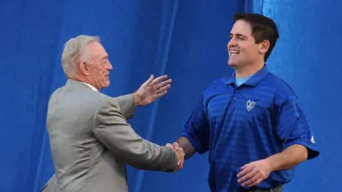Jerry Jones sẵn sàng hợp tác với Mark Cuban để đồng sở hữu Dallas Cowboys